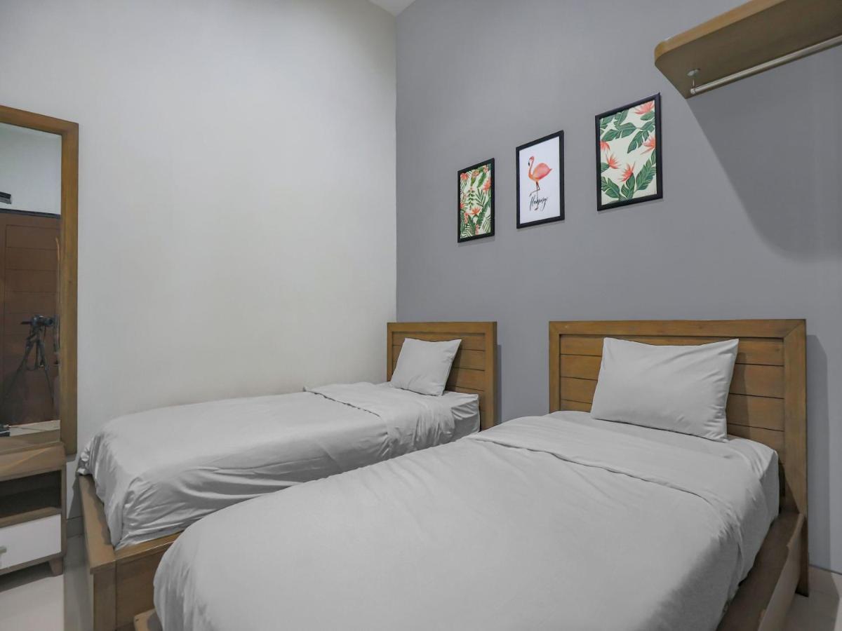 Casa Ts 16 Hotel Malang Buitenkant foto