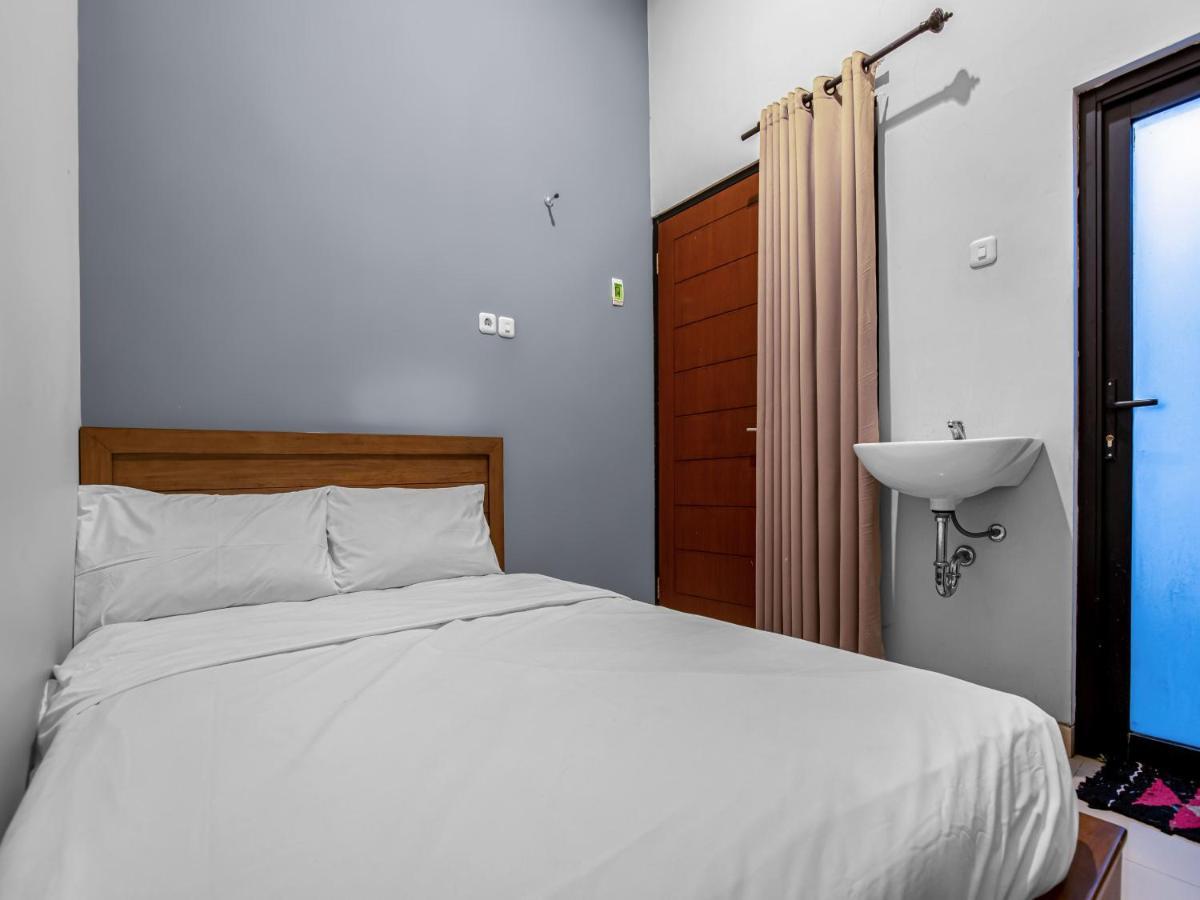Casa Ts 16 Hotel Malang Buitenkant foto