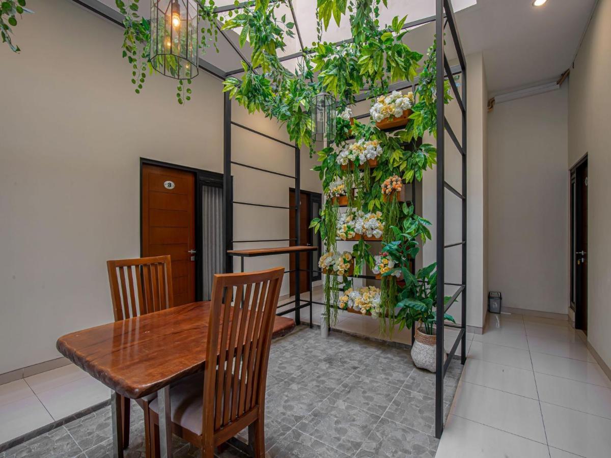 Casa Ts 16 Hotel Malang Buitenkant foto