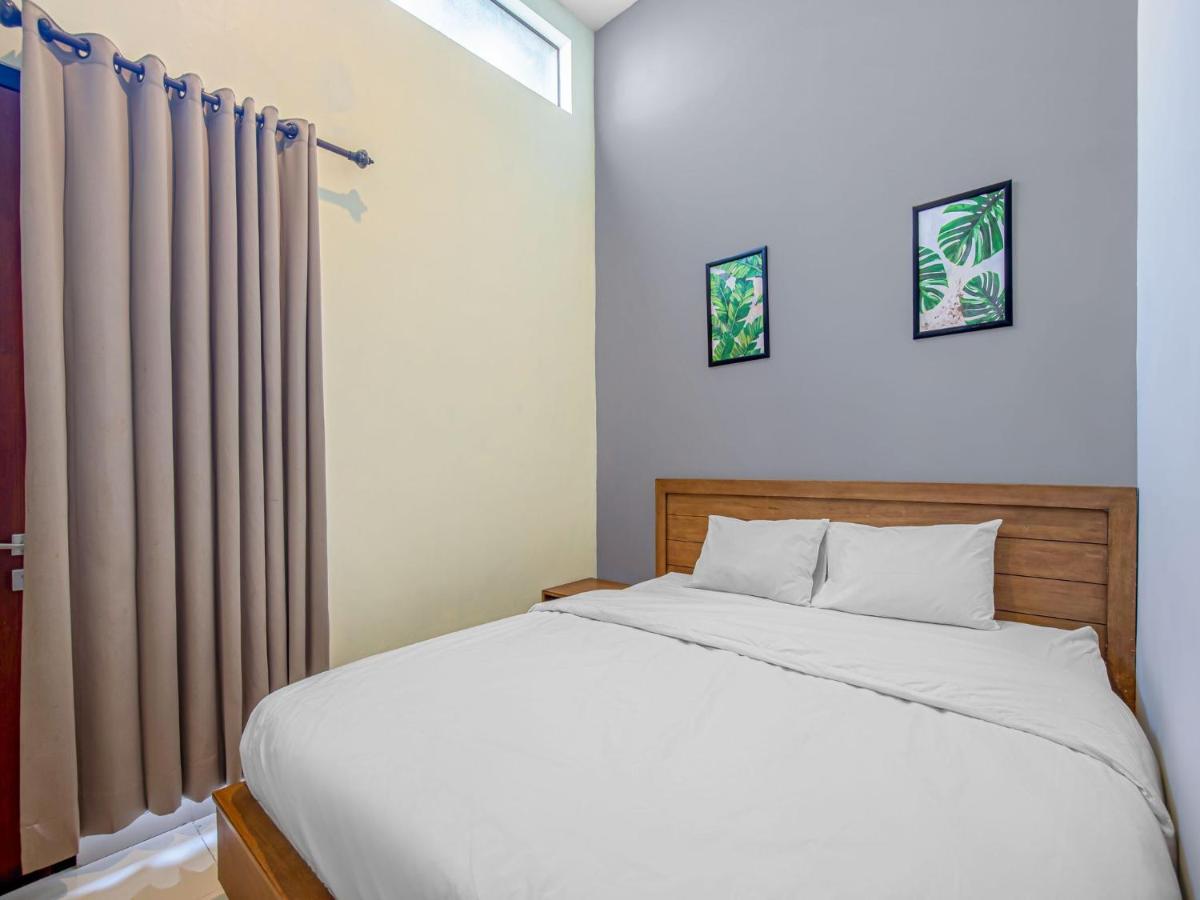 Casa Ts 16 Hotel Malang Buitenkant foto